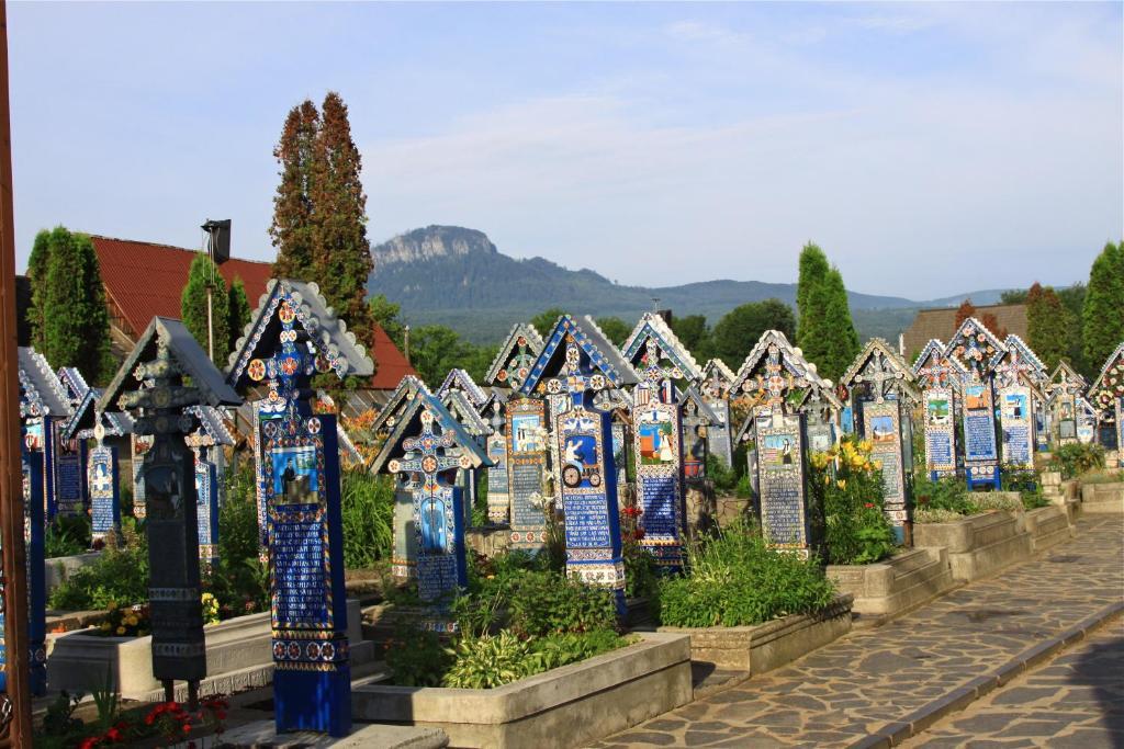 Ileana Sapanta Săpînţa Buitenkant foto