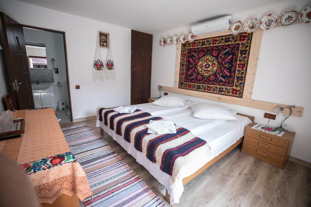 Ileana Sapanta Săpînţa Buitenkant foto
