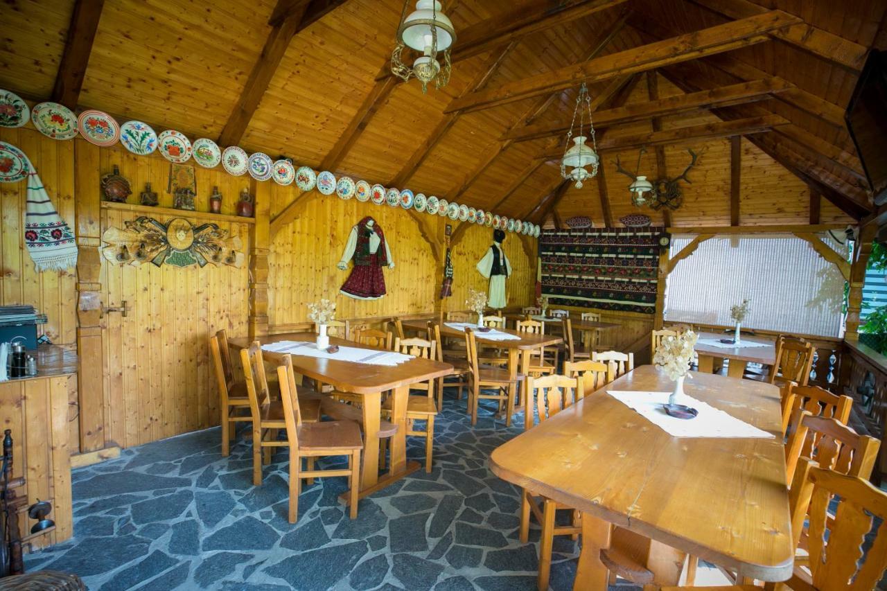Ileana Sapanta Săpînţa Buitenkant foto